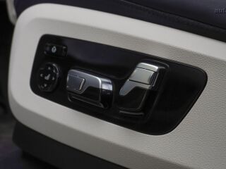 BMW X7 Individual XDrive30D Design Pure Excellence 3.0 195kW
