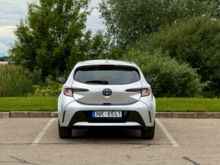 Toyota Corolla Active Plus 1.8 72кВ
