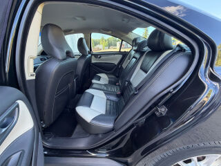 Volvo S60 Facelift Momentum 2.4 D5 120kW