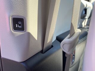 Chrysler Pacifica Platinum pistikhübriid 3.6 214kW