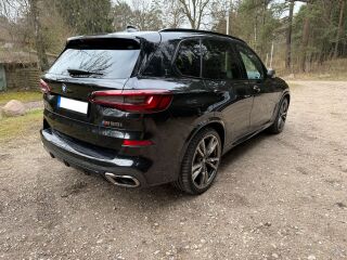 BMW X5 M50 M50i 4.4 V8 390kW