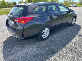 Toyota Auris 1.8 73kW