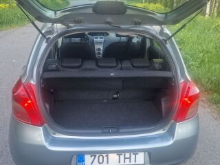 Toyota Yaris 1.3 64кВ
