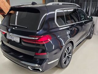 BMW X7 xDrive30d M-Sport 3.0 195кВ