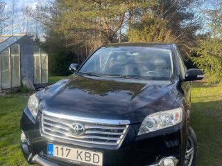 Toyota RAV4 4WD M/T Luxury 2.2 110kW
