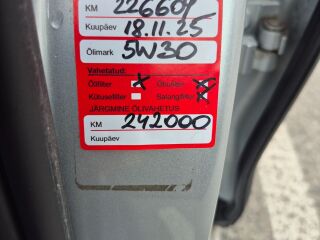 Volkswagen Golf 1.6 77kW