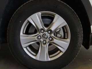 Toyota RAV4 Luxury Comfort Pakett 131kW