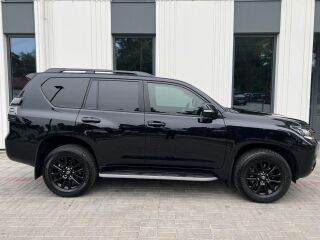 Toyota Land Cruiser Black Edition N1G 2.8 150кВ