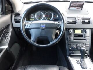 Volvo XC90 Momentum AWD Facelift EU5 2.4 TDI D5 147kW