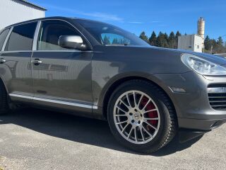 Porsche Cayenne 4.8 V8 Turbo 404kW