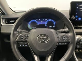 Toyota RAV4 Luxury 2.5 131кВ