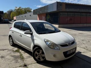 Hyundai i20 1.4 74kW