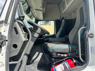 Volvo FM 330 4X2 EURO6 + VEB EURO 6 251kW