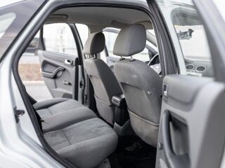 Ford Focus 1.6 74kW