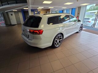 Volkswagen Passat FaceLift Variant Business 2.0 R4 TDi 147kW