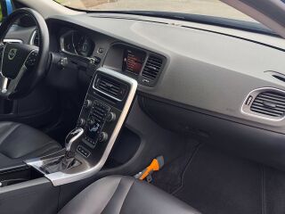 Volvo V60 Plug-in Hybrid AWD 2.4 D6 158kW