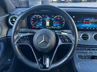 Mercedes-Benz E 300 de T AMG 2.0 143kW