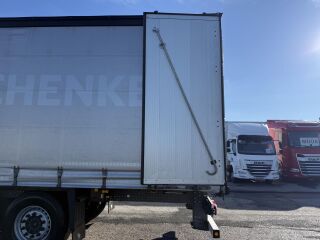 Schmitz Semitrailer Curtainsider Standard