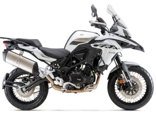 Benelli TRK 502 X KOHVRIKOMPLEKTIGA R2 DOHC 35kW