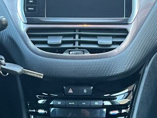 Peugeot 2008 1.4 R4 50kW