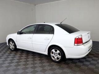 Opel Vectra Cosmo Facelift 2.2 114kW