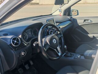 Mercedes-Benz B 180 1.5 80kW