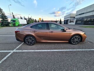 Toyota Camry Executive 2.5 137kW