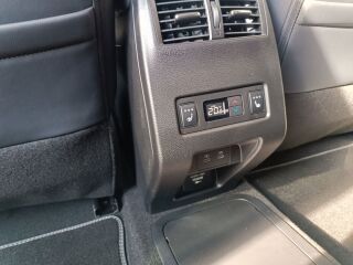 Mitsubishi Outlander Instyle Plus 4WD 2.4 PHEV 225kW