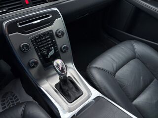 Volvo V70 Momentum 2.0 R5 D4 120kW