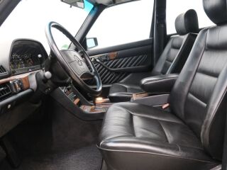 Mercedes-Benz 560 SE 5.6 220kW