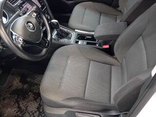 Volkswagen Golf 1.6 85kW