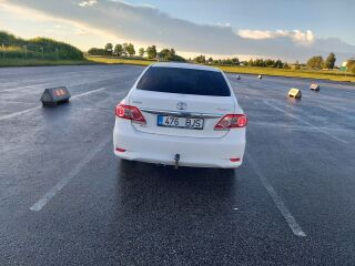 Toyota Corolla 1.6 97кВ
