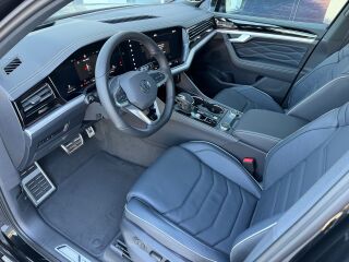 Volkswagen Touareg R-Line Final Edition Black Style 3.0 V6 TDI 210кВ
