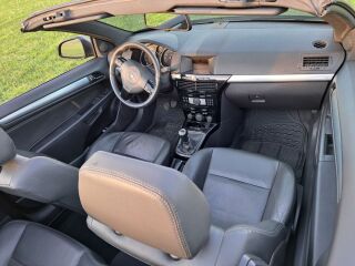 Opel Astra TwinTop COSMO Sportkakett 1.9 CDTI 110kW