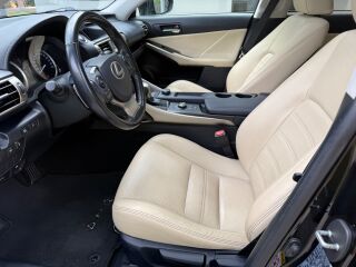 Lexus IS 300h 25th Edition 2.5 133kW