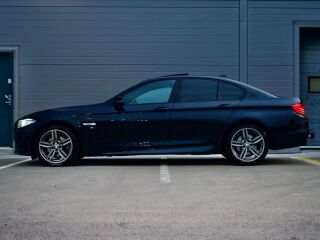 BMW 520 M-Sportpakett Shadowline xDrive LCI 2.0 B47 140kW