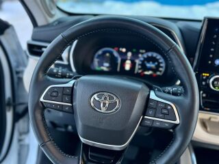Toyota Highlander Premium 2.5 140kW