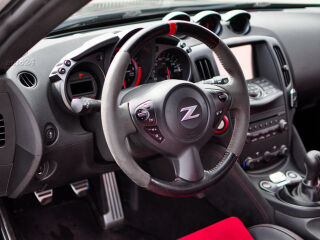 Nissan 370Z Nismo v2 3.7 253kW