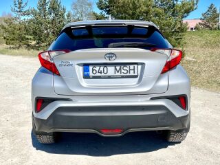 Toyota C-HR FWD Multidrive S Style 1.2 R4 16v 85кВ