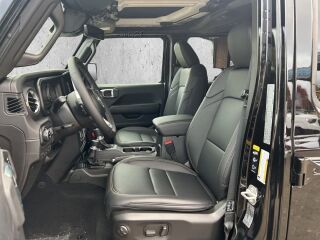 Jeep Wrangler MY25 Sahara 4x4 AT8 2.0 200kW