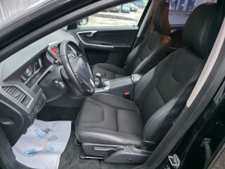 Volvo XC60 Momentum Onyx Black 2.0 D4 140kW
