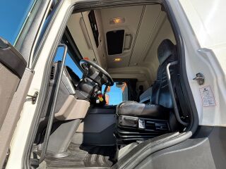 Scania G450 6x2*4 331kW