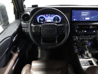 Toyota Land Cruiser Executive 4WD 2.8 151кВ