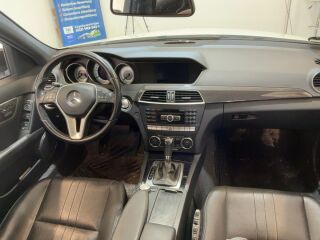 Mercedes-Benz C 300 CDI T 4Matic BlueEfficiency Avantgarde 3.0 V6 CDI 170kW
