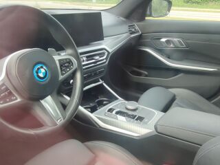 BMW 320 320e PLUGIN 150kW