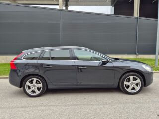 Volvo V60 Summum 2.4 158kW