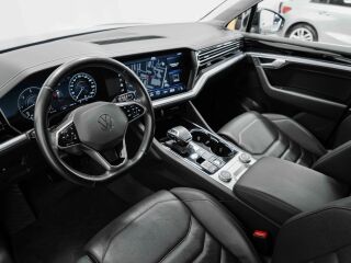 Volkswagen Touareg 4Motion 3.0 170кВ