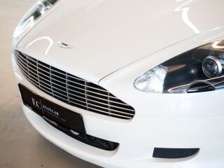 Aston Martin DB9 5.9 336kW