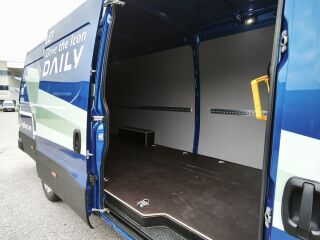 Iveco Daily 35S18HA8 V Hi-Matic 3.0 129kW