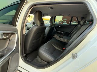 Volvo V60 Summum Facelift EU6 2.0 R4 D4 TDI 133кВ